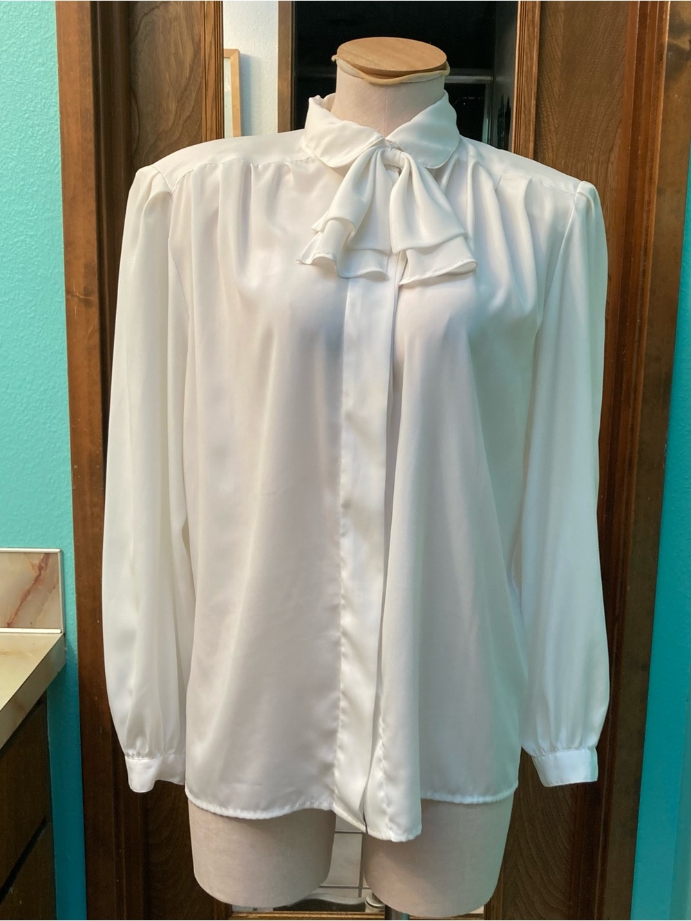 Vintage Worthington Secretary Blouse with removable Bow